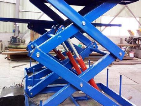 升(shēng)降旋轉舞(wǔ)台