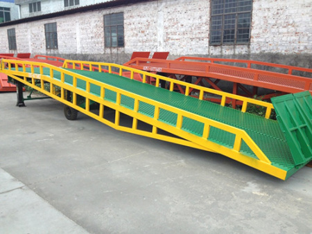 登車橋(qiao)操作使用(yòng)過程常見(jiàn)問題解決(jue)辦法